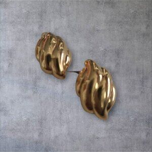 Vintage CROWN TRIFARI Art Deco Gold Tone Earrings Clip-on Shell